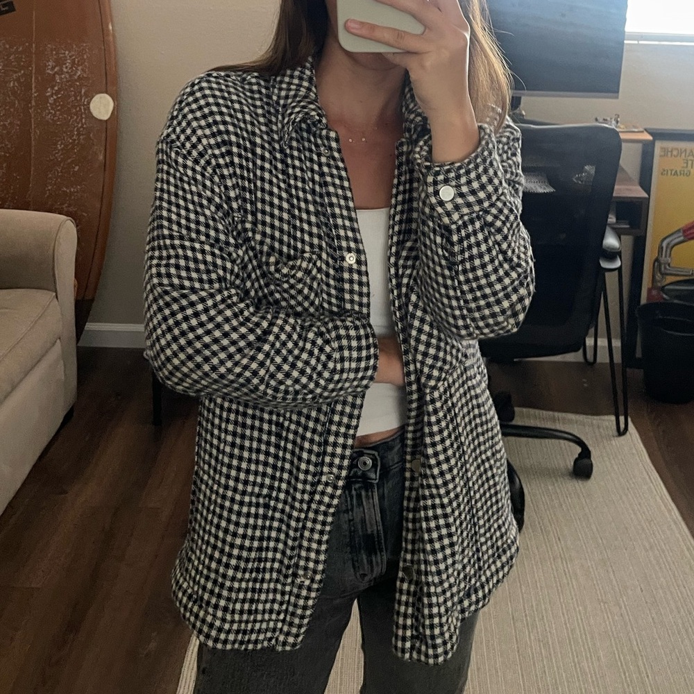Houndstooth Quilted Shirt Jacket - Picture 2 of 9